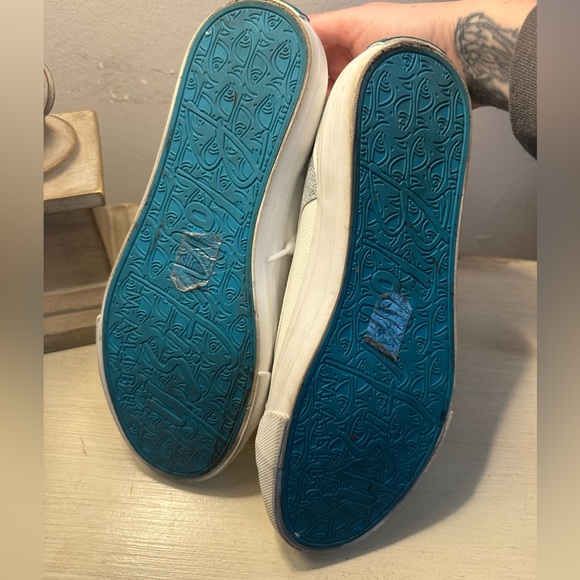 Blow Fish Malibu White and Silver Sneakers - Picture 5 of 6